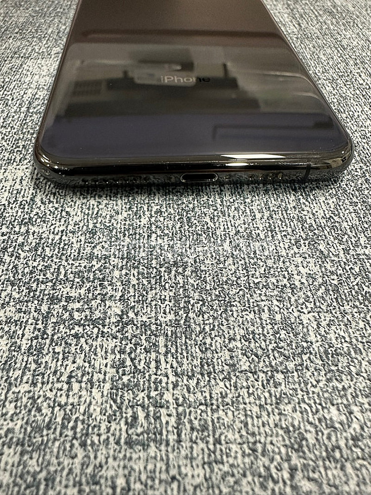 아이폰XS MAX 64G 블랙 상태좋은 가성비 꿀폰 21만원 판매해요--7